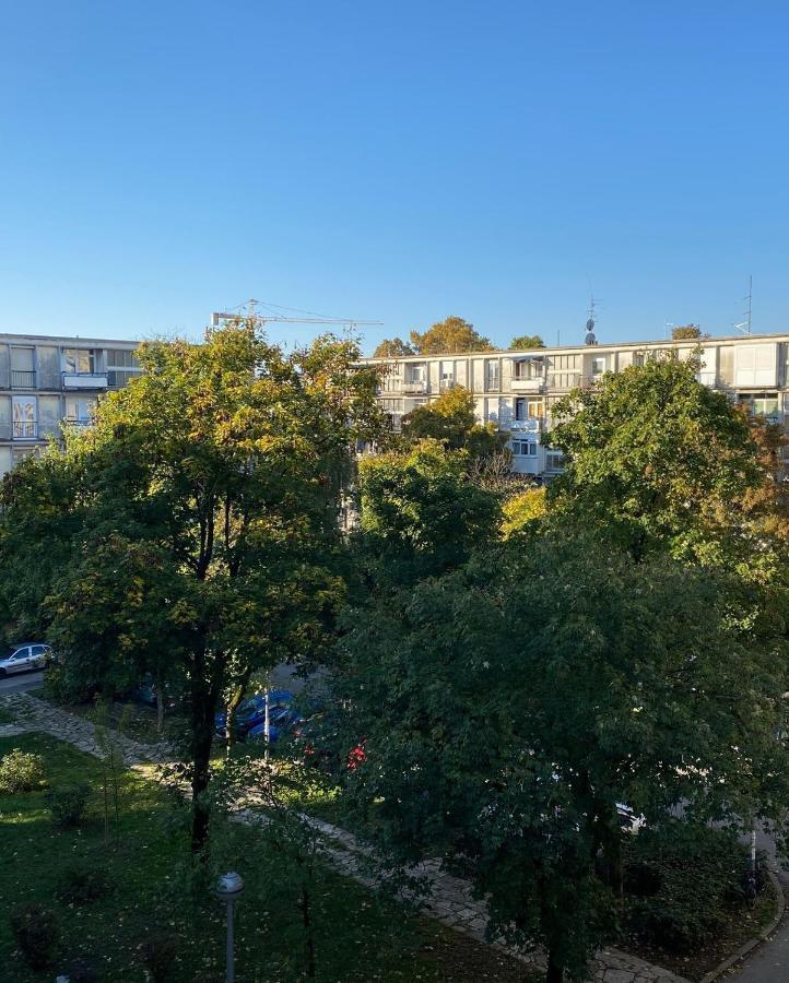 Colorful Urban Oasis Apartamento Zagreb Exterior foto